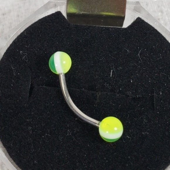 7 New Eyebrow + Lip Curved Barbell Piercing Rings - Picture 6 of 8